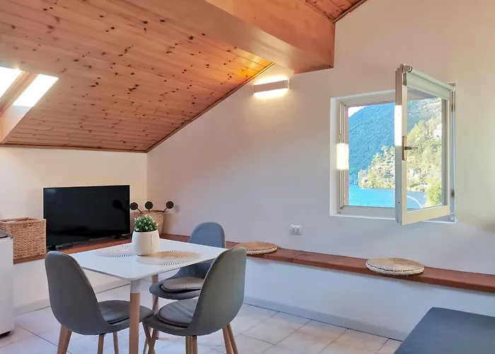 Mave's House 2, Of Como, Near Varenna Lägenhet Bellano