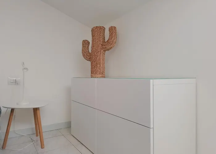 Mave's House 2, Of Como, Near Varenna דירה *